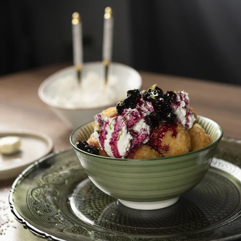 Piccolinos apanados y crema de banano